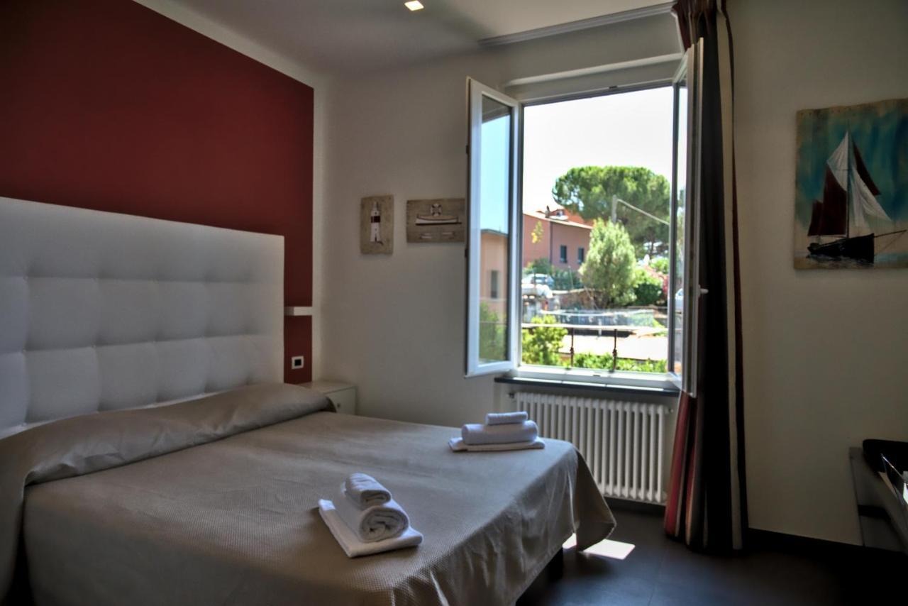 ホテル Villino Wanda モンテロッソ・アル・マーレ エクステリア 写真